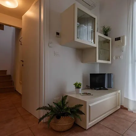 Relax In A With Pool Appartamento Bibione