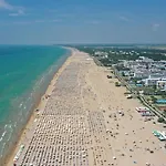 Relax In A With Pool * Bibione